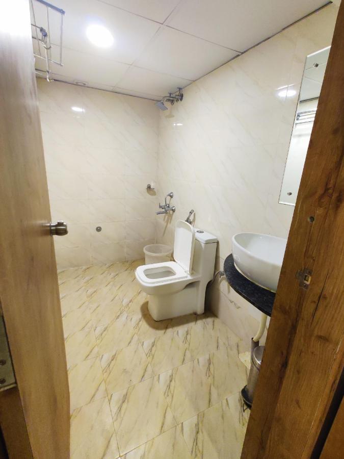 Hotel Airport City Dod Jala Kültér fotó