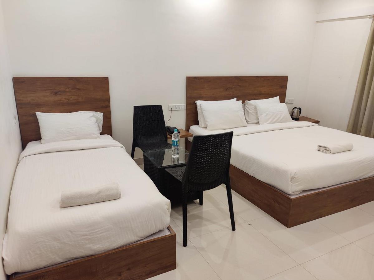 Hotel Airport City Dod Jala Kültér fotó