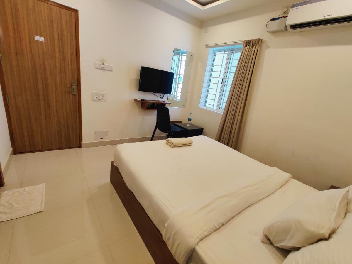 Hotel Airport City Dod Jala Kültér fotó
