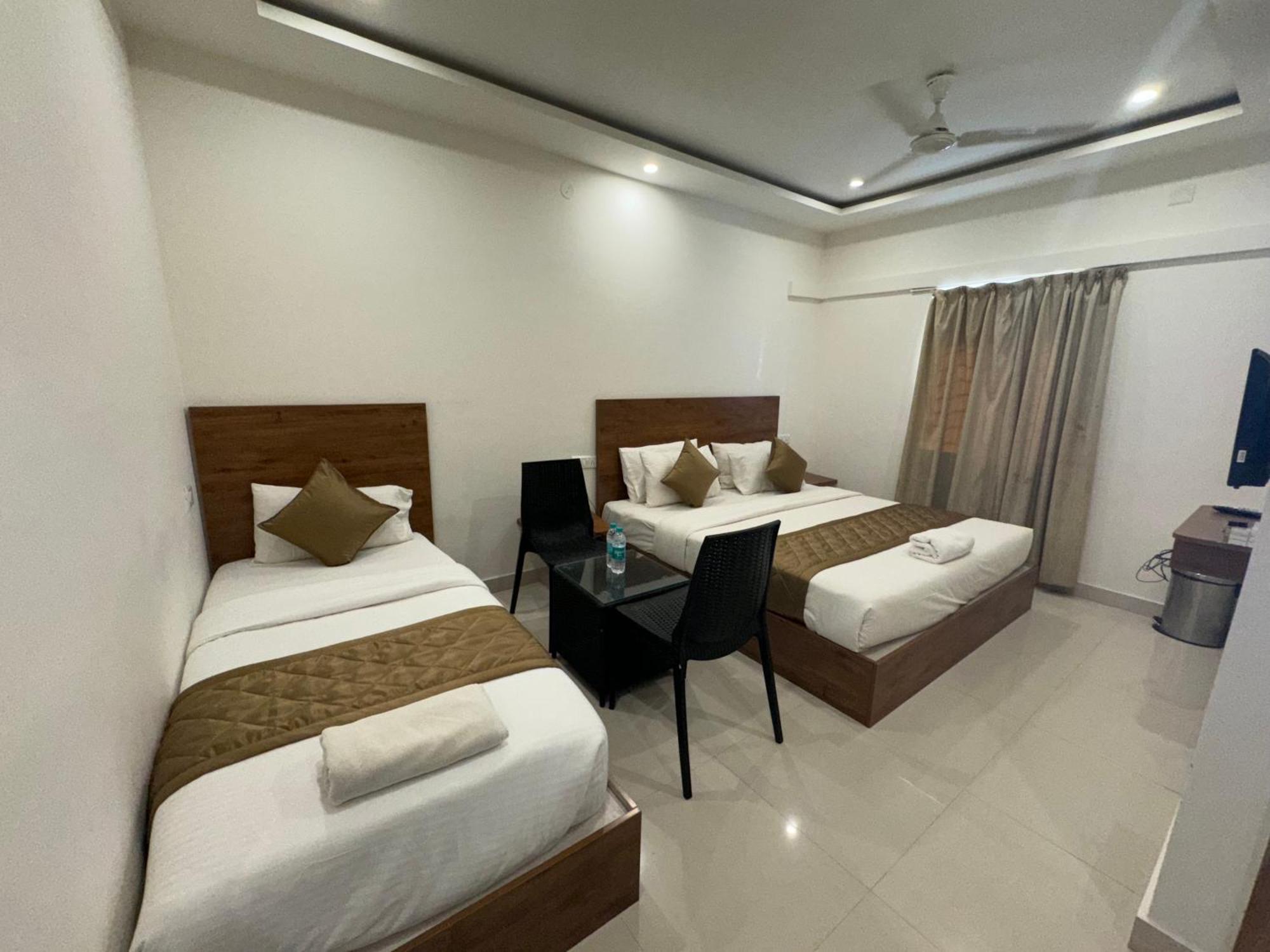 Hotel Airport City Dod Jala Kültér fotó