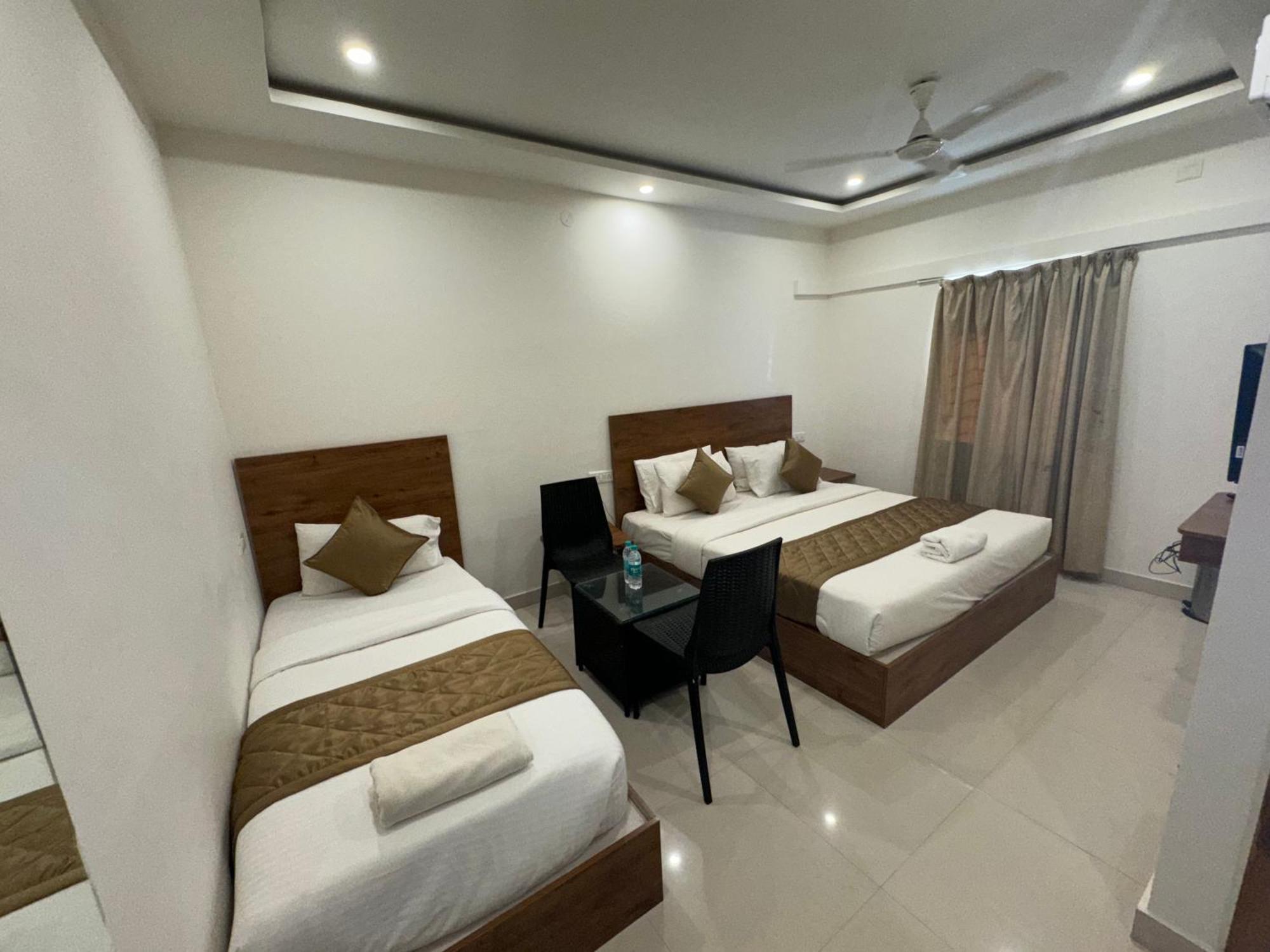Hotel Airport City Dod Jala Kültér fotó