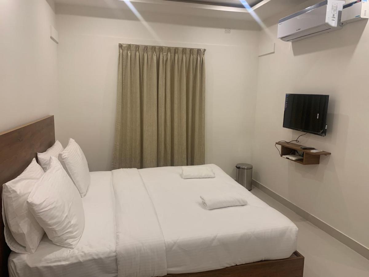 Hotel Airport City Dod Jala Kültér fotó