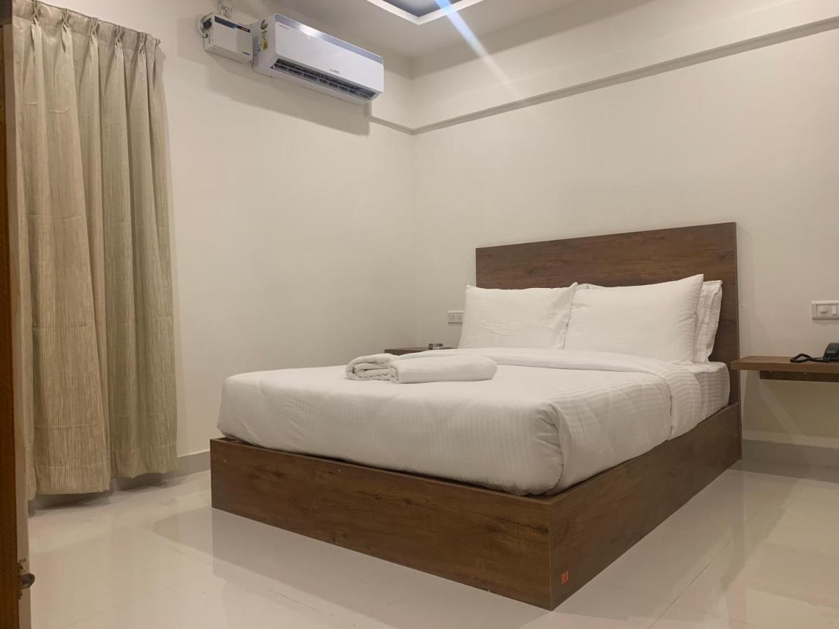 Hotel Airport City Dod Jala Kültér fotó