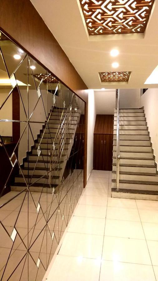 Hotel Airport City Dod Jala Kültér fotó