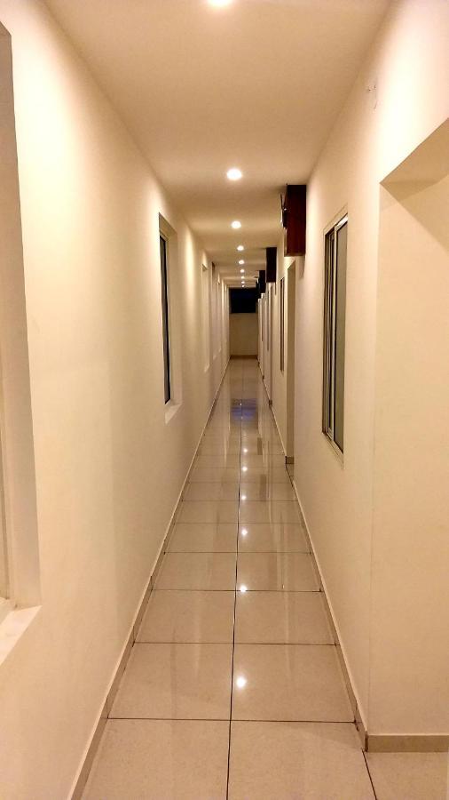 Hotel Airport City Dod Jala Kültér fotó