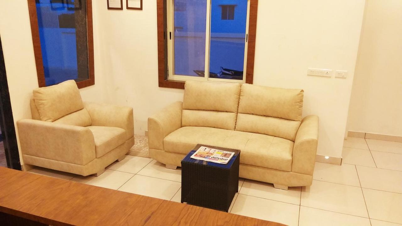 Hotel Airport City Dod Jala Kültér fotó